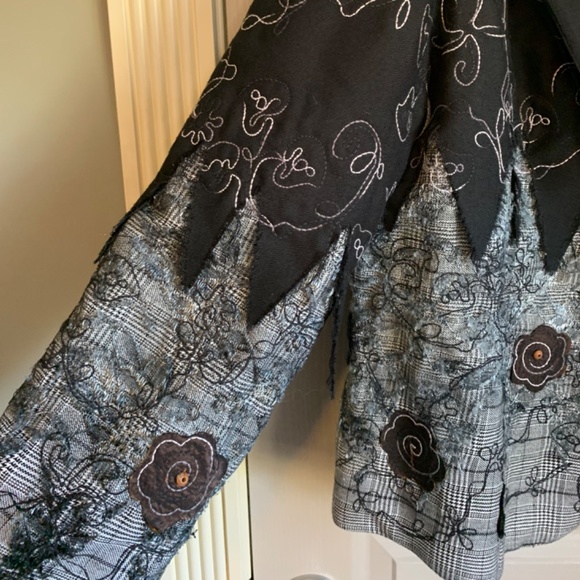 One-Of-Kind Vintage Blazer - Picture 6 of 16